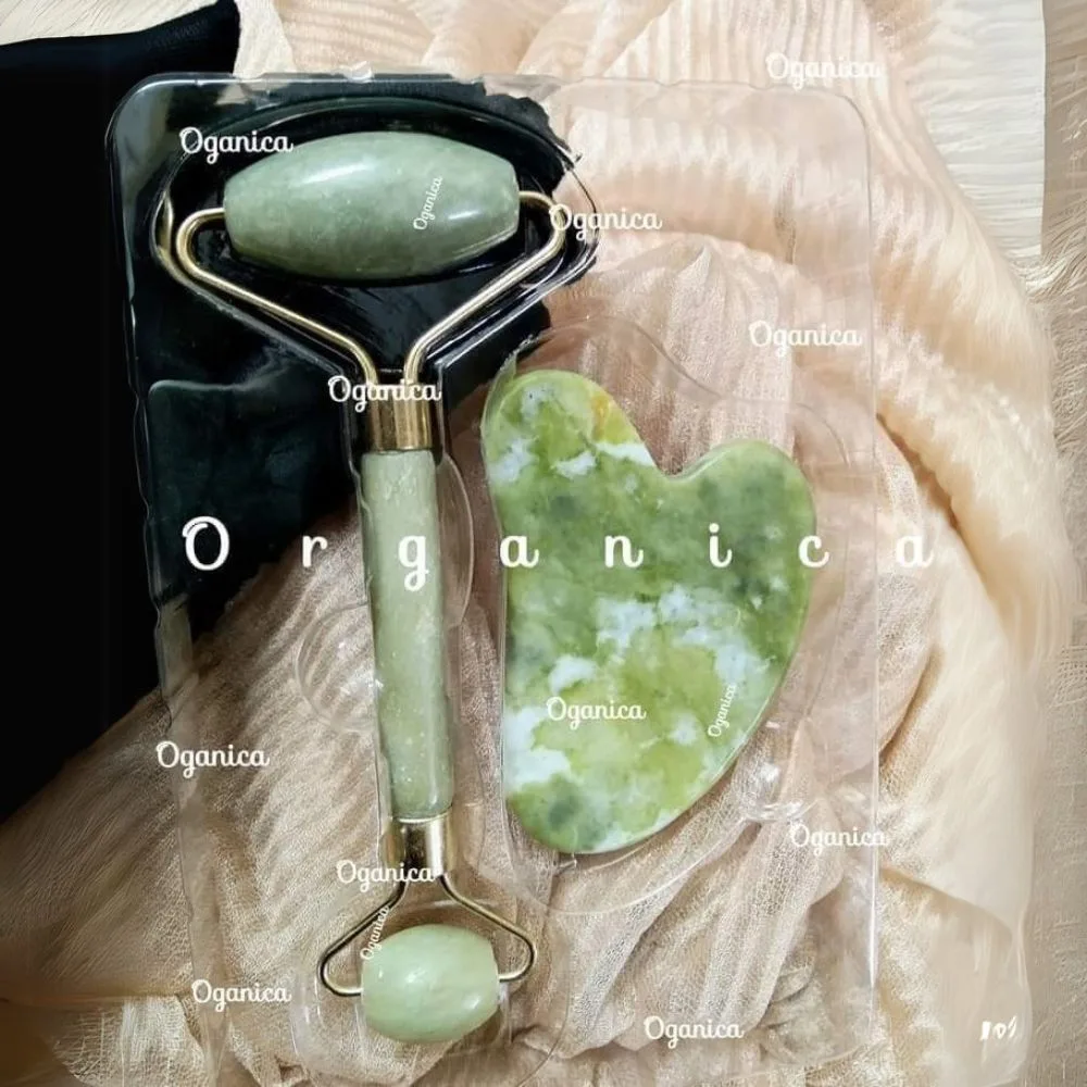 Jade Roller And Gua Sha Set